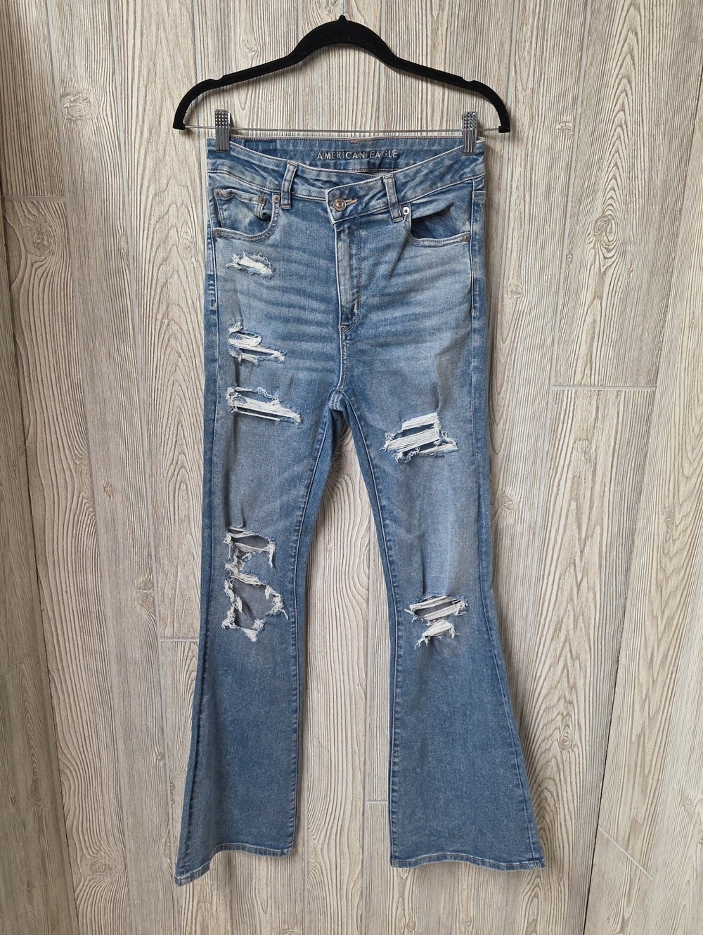 American Eagle Super Hi-Rise Flare Distressed Jeans Womens Size 8 Long